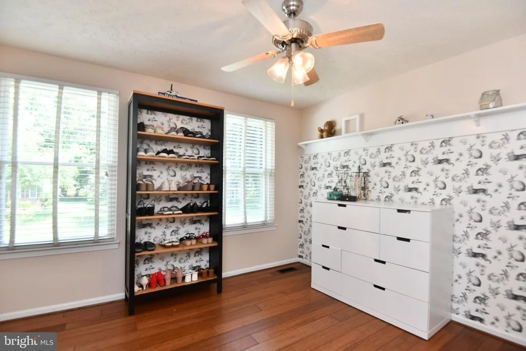 Photo of 15198 HOLLEYSIDE DRIVE