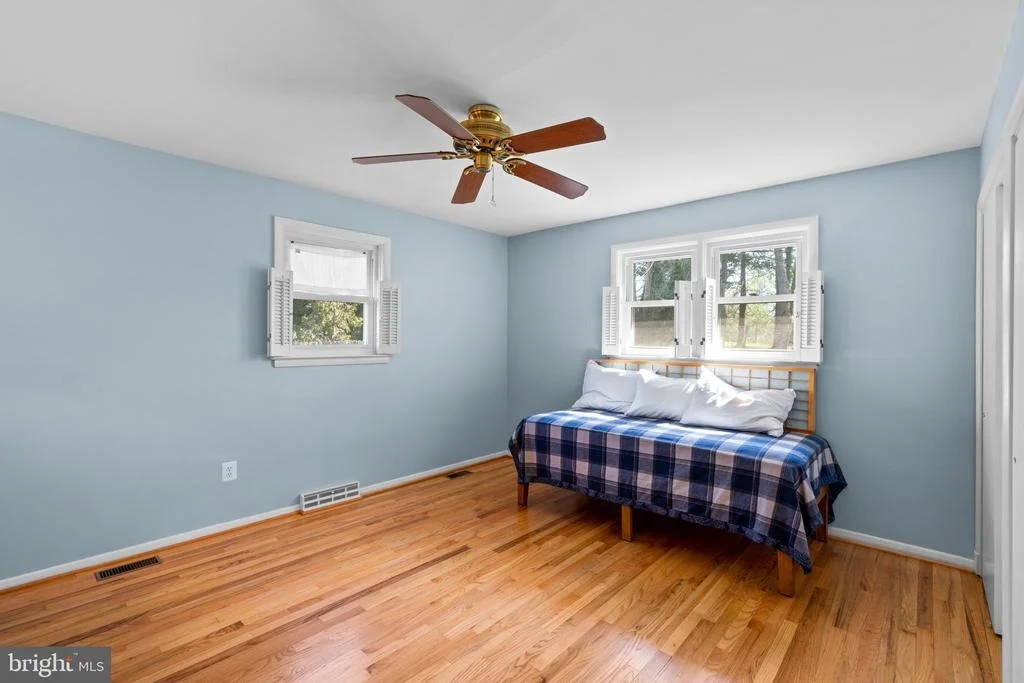 Photo of 423 NEEPIER ROAD