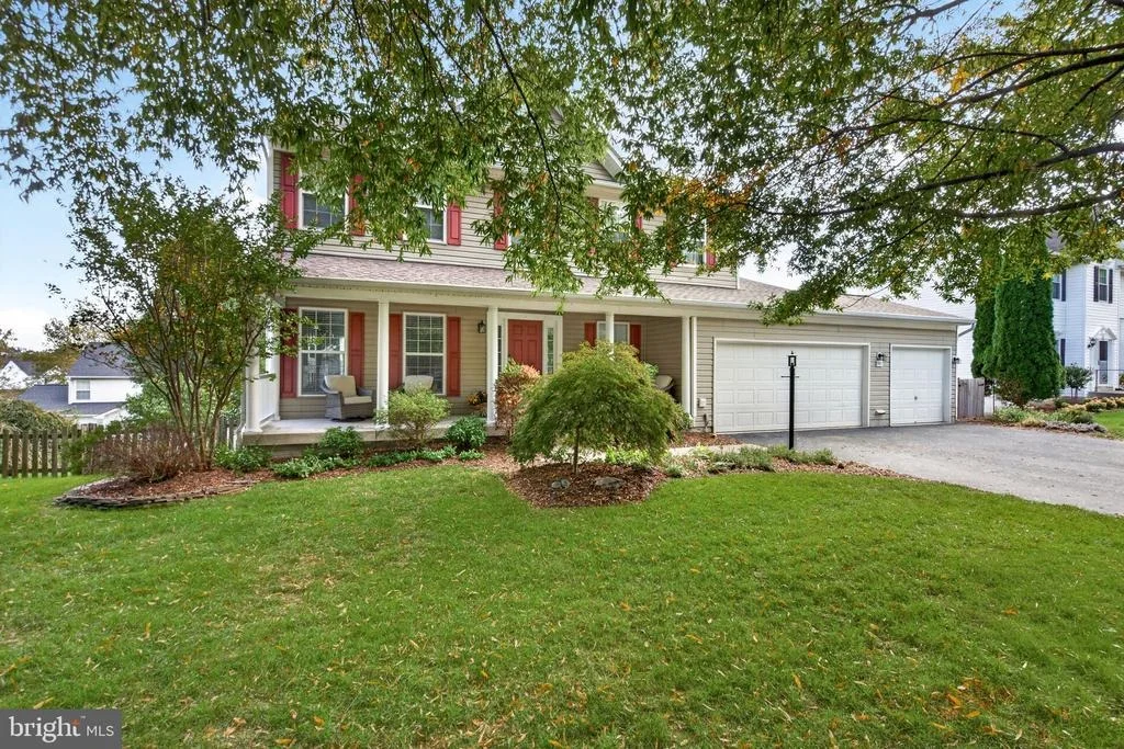 Photo of 945 DEVONSHIRE CIRCLE