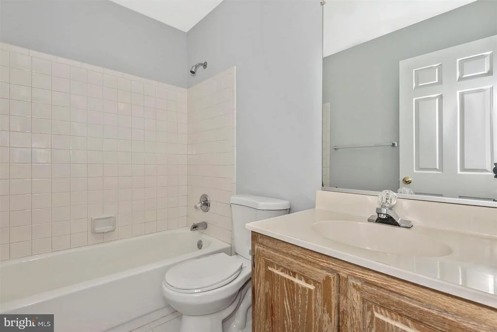 Photo of 25 SOLITAIRE COURT