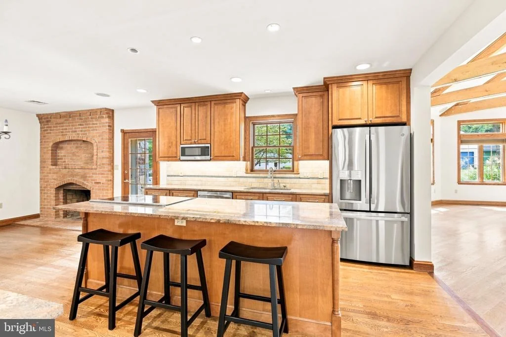 Photo of 318 DUXBURY ROAD