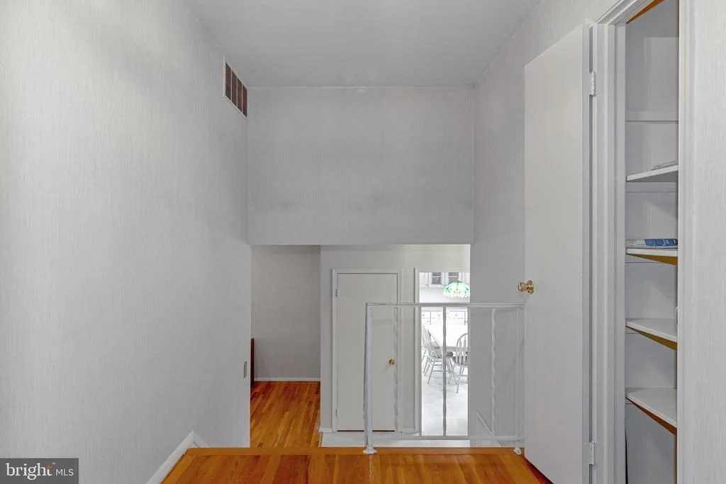 Photo of 9816 GREENVIEW LANE