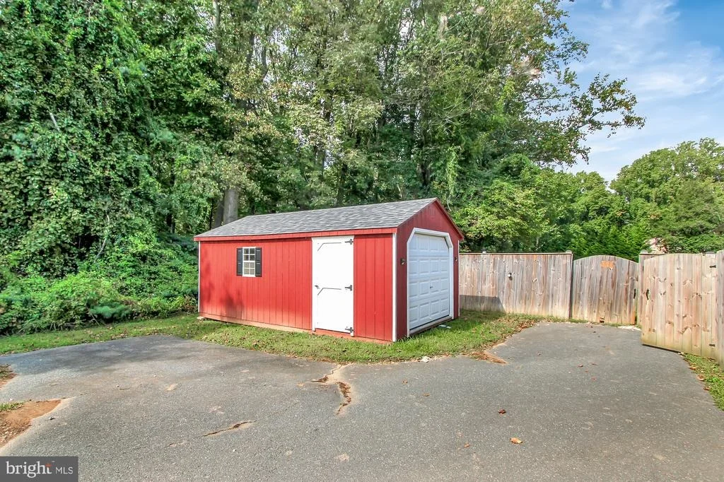 Photo of 2506 CRESTVIEW DRIVE