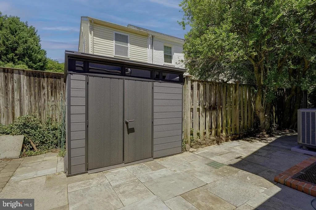 Photo of 3905 LAIRD PLACE