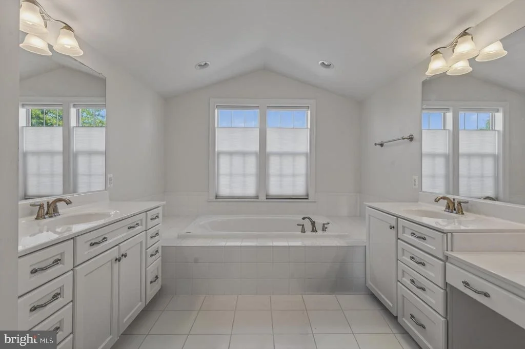 Photo of 1135 DARGON QUARRY LANE