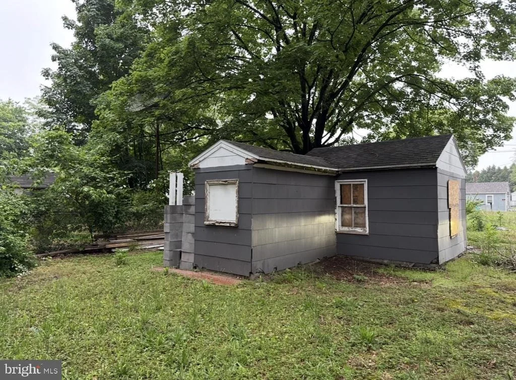 Photo of 322 CHERRY WAY