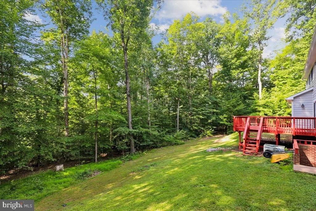 Photo of 8253 HONEYSUCKLE ROAD