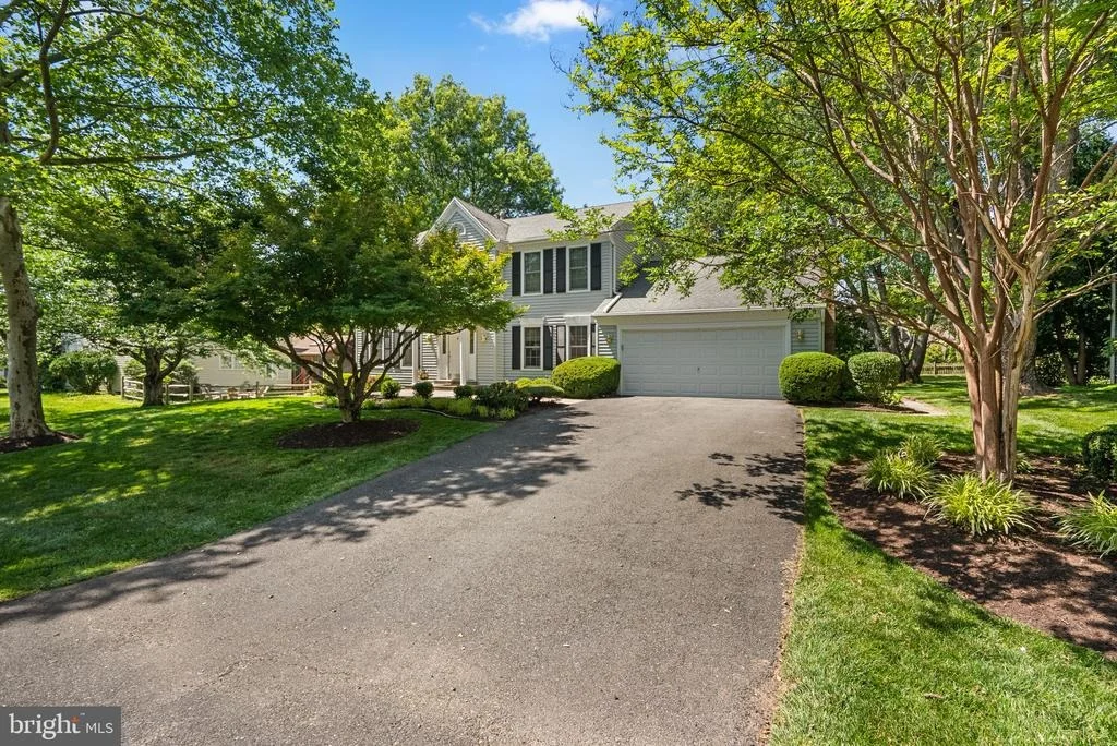 Photo of 4913 CONTINENTAL DRIVE