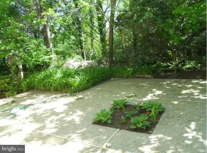 Photo of 18929 GLENDOWER ROAD