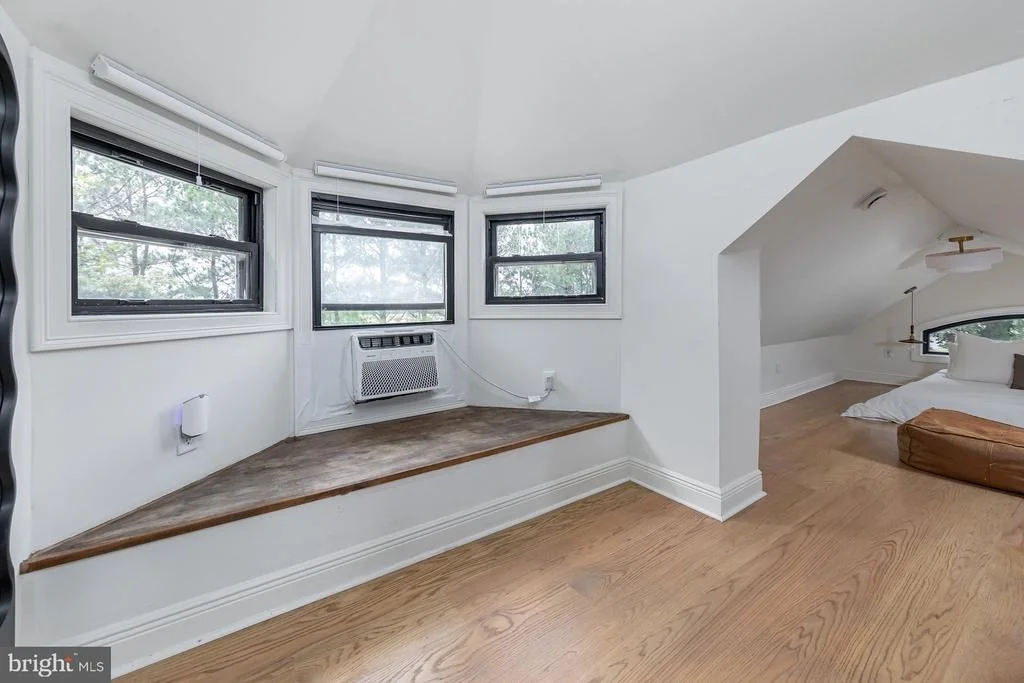Photo of 138 JEFFERSON ROAD