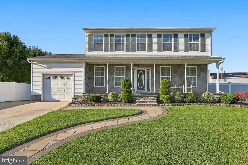 Photo of 281 DUNDEE DRIVE