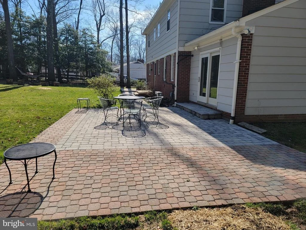 Photo of 18909 MUNCASTER ROAD