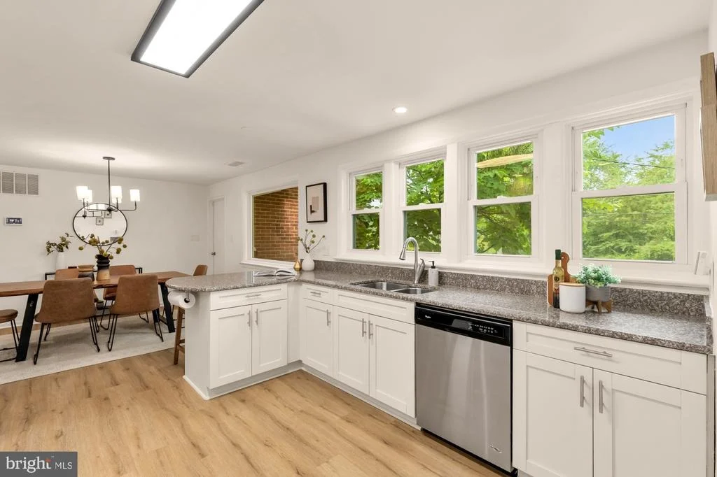 Photo of 1907 FOREST DALE DRIVE