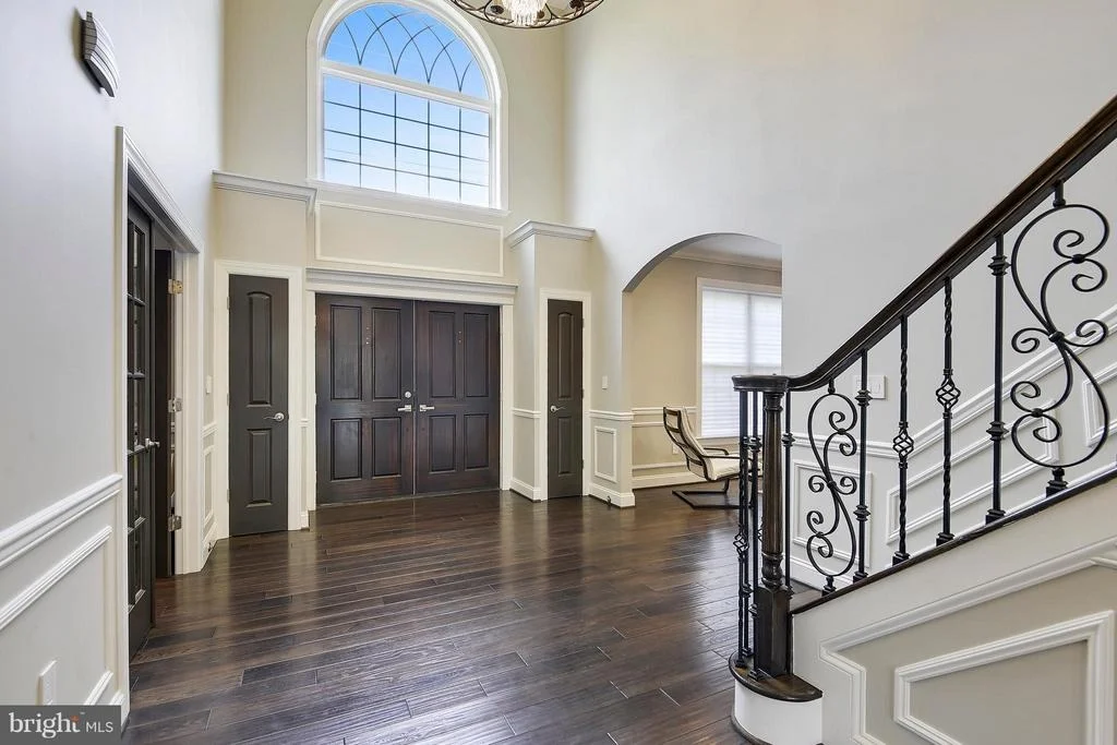 Photo of 6004 MUNCASTER MILL ROAD
