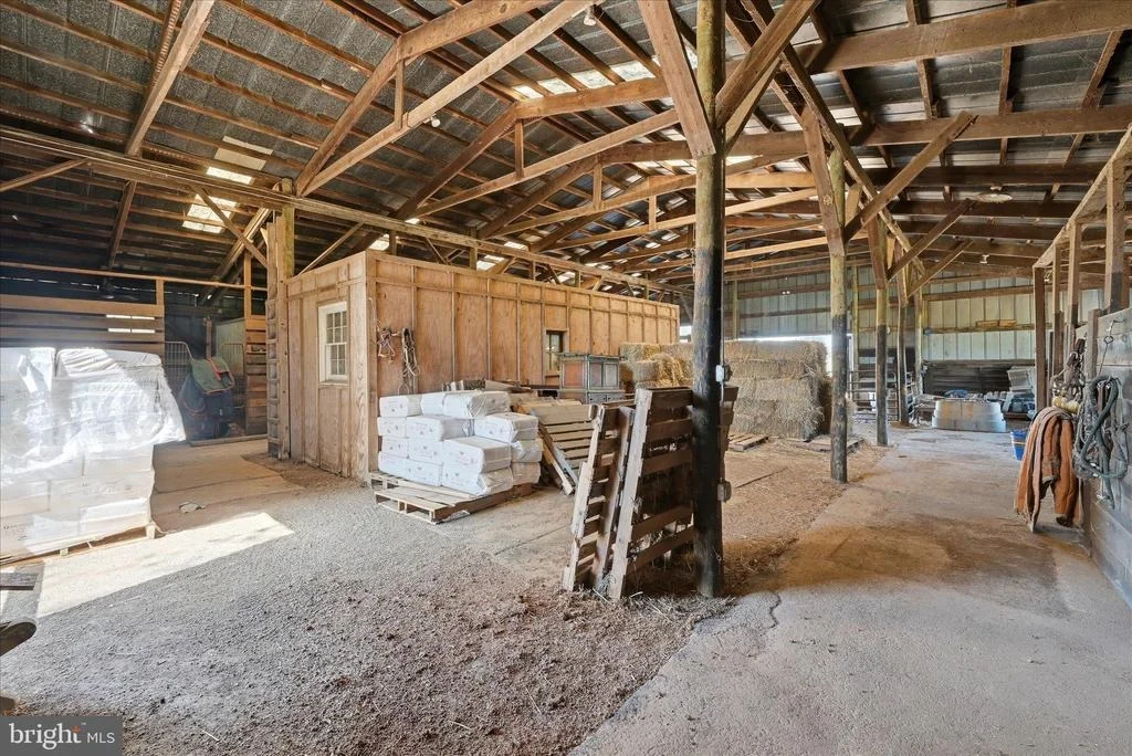 Photo of 2517 FIVE POINTS ROAD