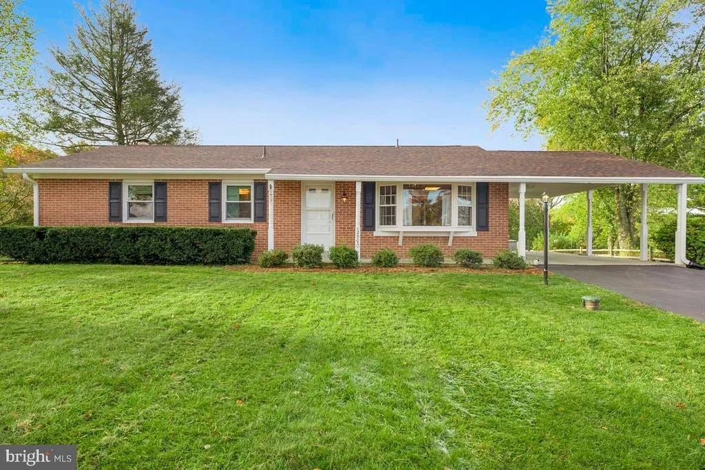 Photo of 12503 LEE HILL DRIVE