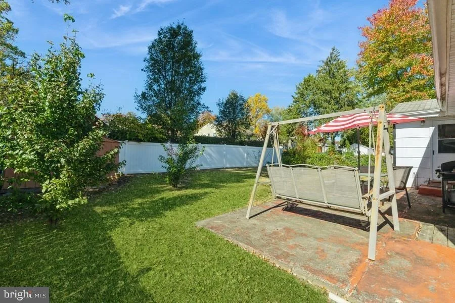 Photo of 212 3RD AVENUE W