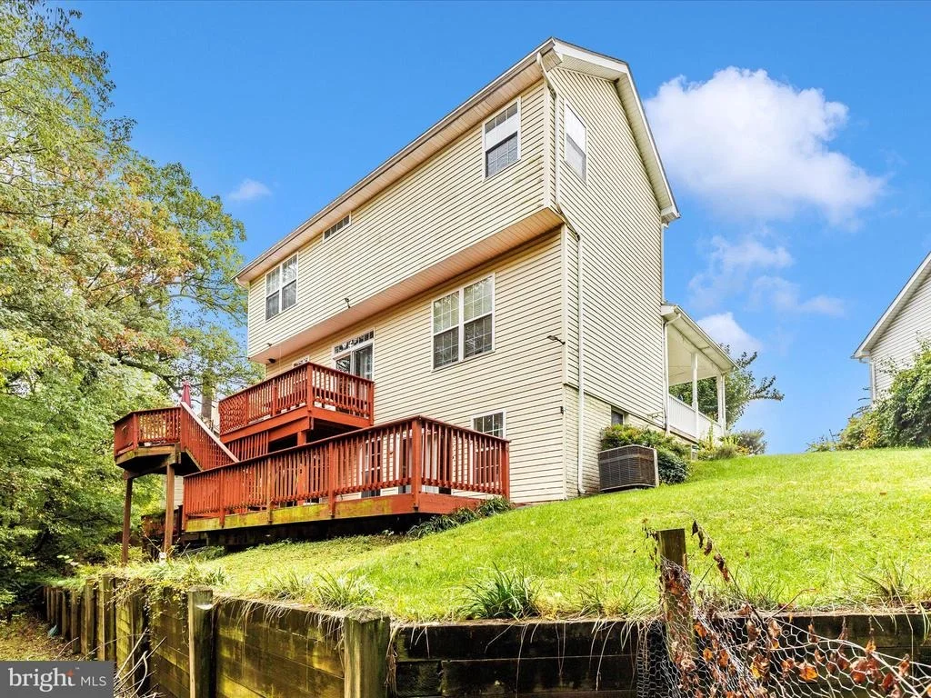 Photo of 5732 CRESTRIDGE COURT