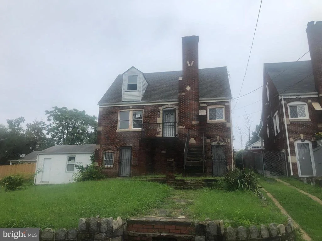 Photo of 4104 TORQUE STREET