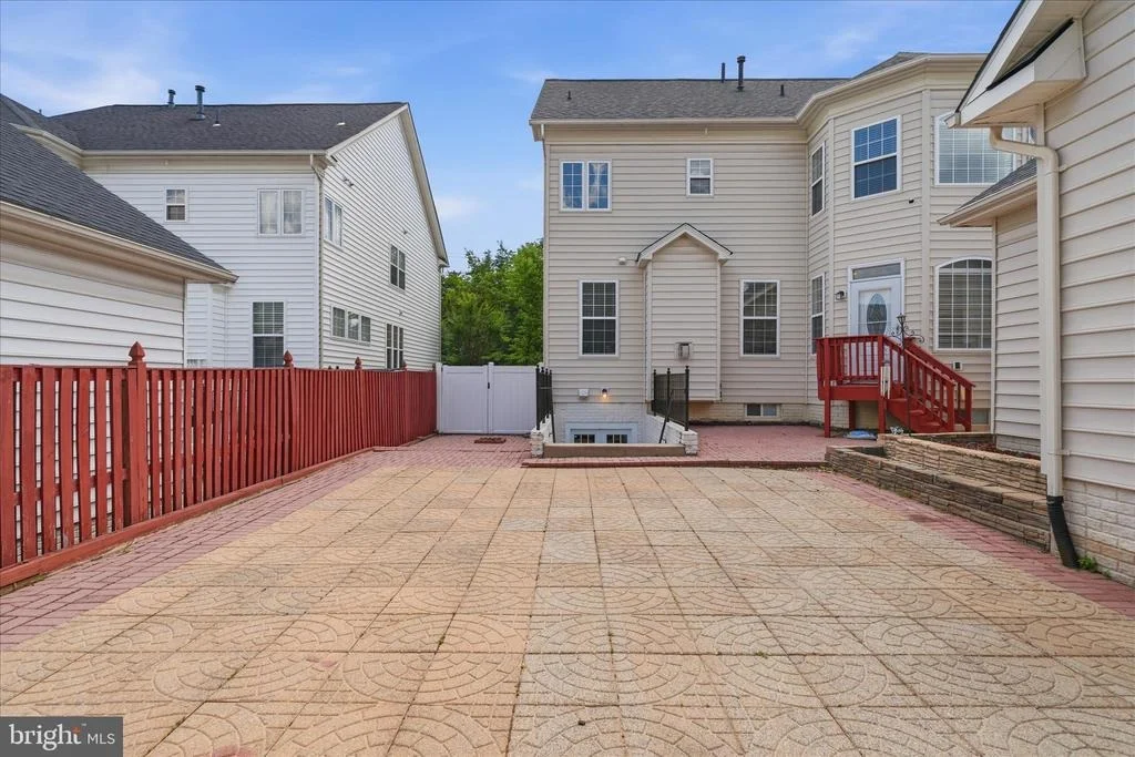 Photo of 23121 FREDERICK ROAD
