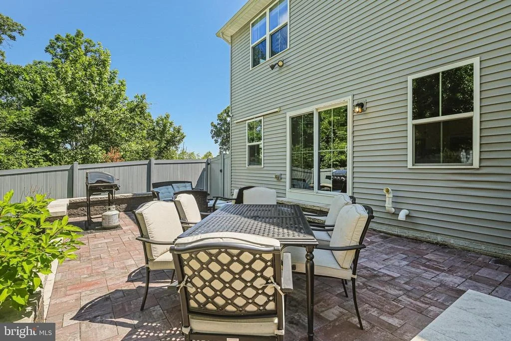 Photo of 6023 CHARLES HENRY PLACE