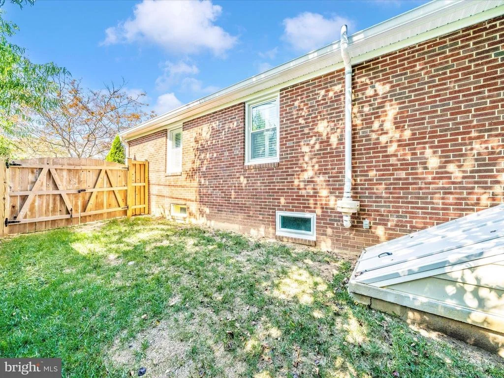 Photo of 903 MERCER PLACE