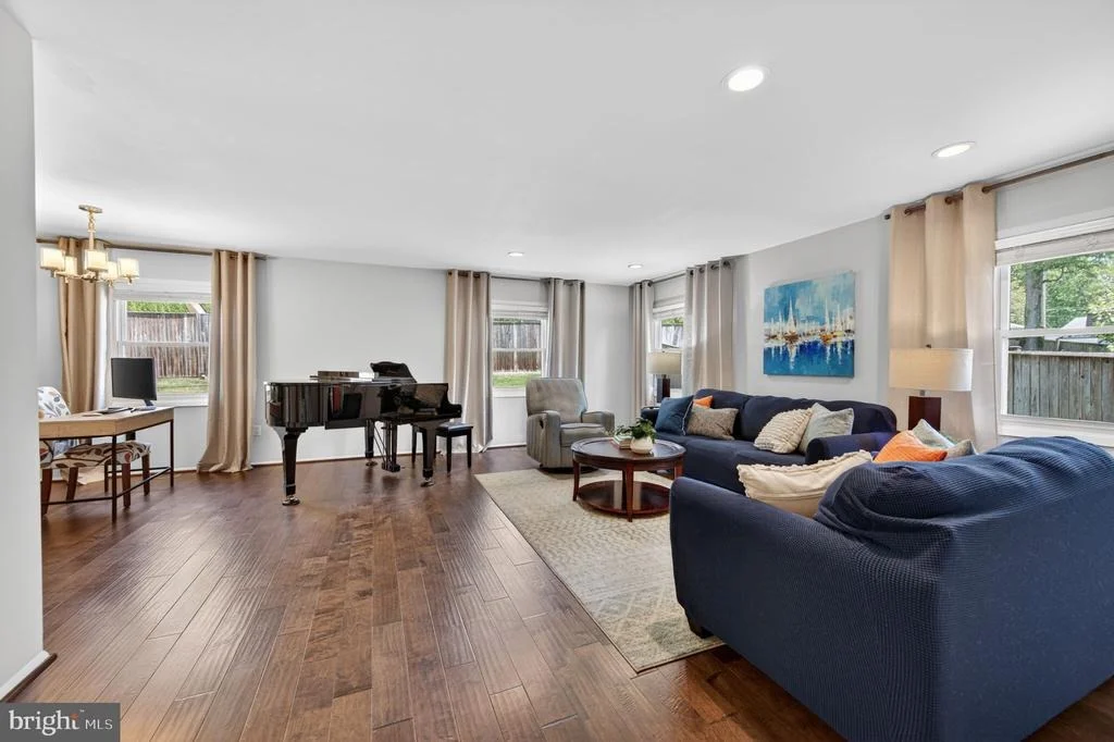 Photo of 3905 CARVEL LANE