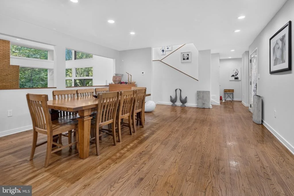 Photo of 24 WHITE OAK DRIVE