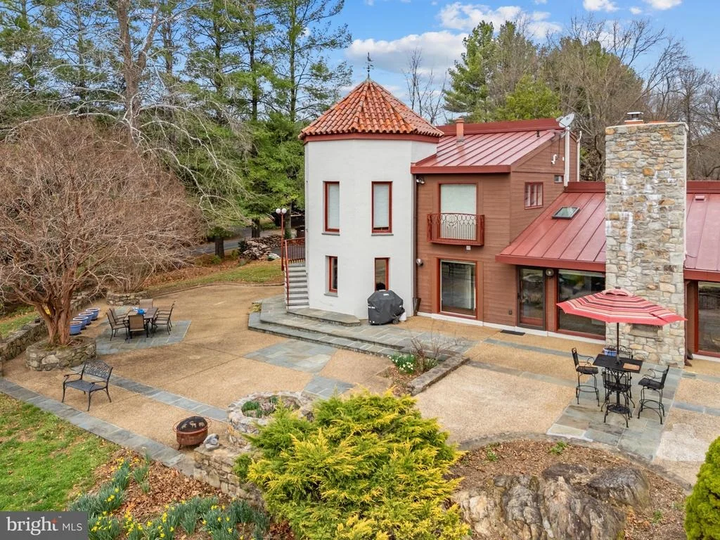 Photo of 3850 COBBLER MOUNTAIN ROAD