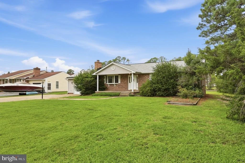 Photo of 5194 DEBRA ROAD