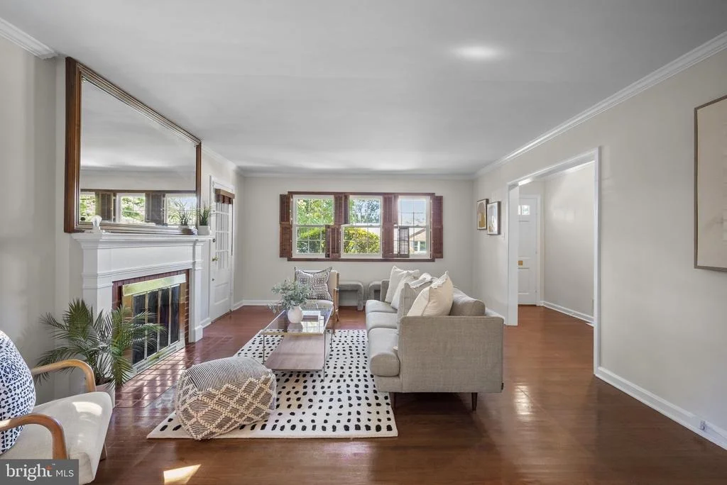 Photo of 9807 MERWOOD LANE