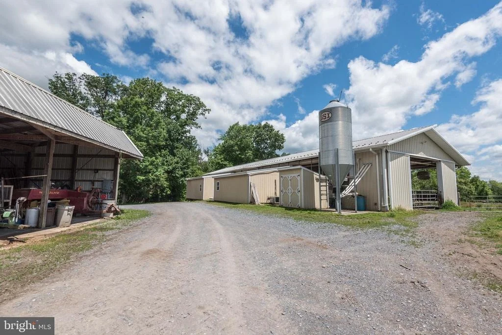 Photo of 16120 BARNESVILLE ROAD