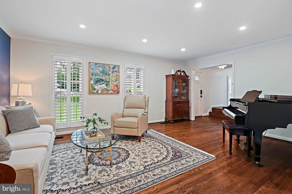 Photo of 7712 LEAR ROAD