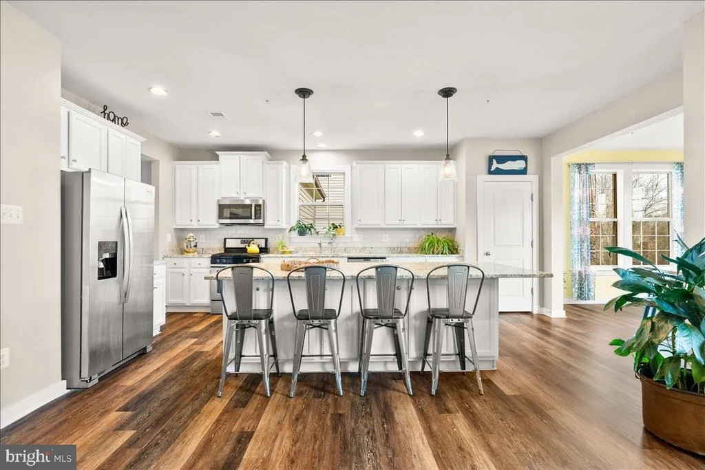 Photo of 1010 SAXTON DRIVE