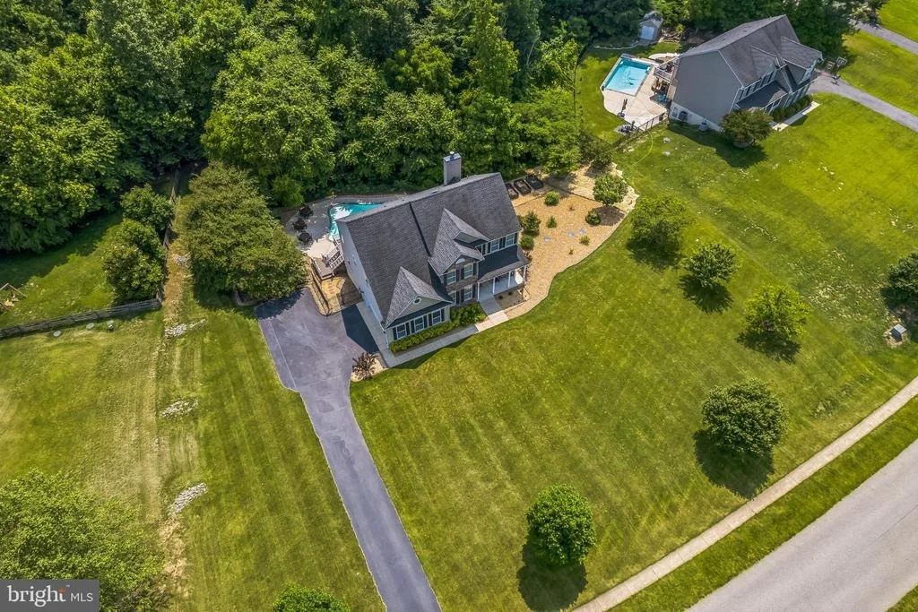 Photo of 2058 BAYTHORNE ROAD