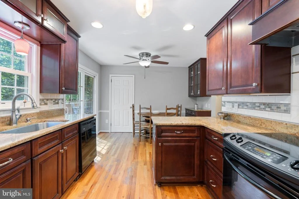 Photo of 11219 LAKEVIEW DRIVE