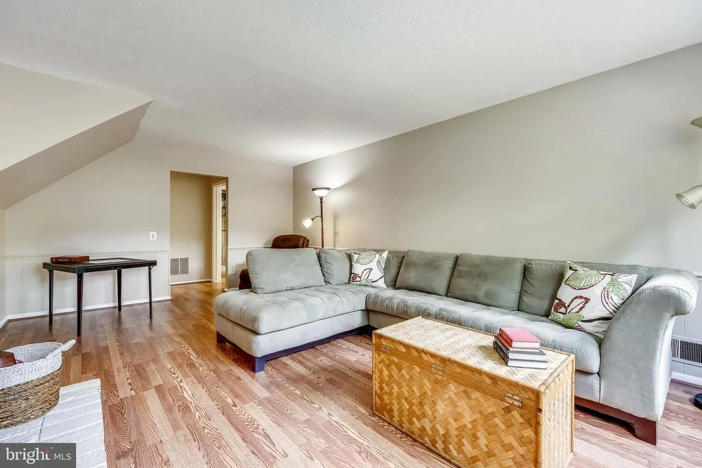 Photo of 2417 NEES LANE