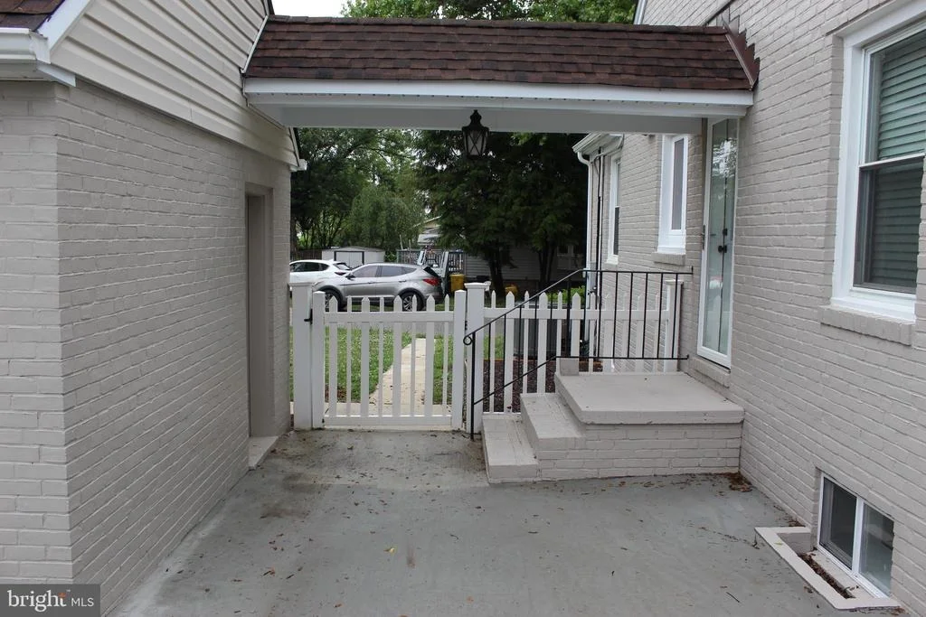 Photo of 401 FOREST VIEW