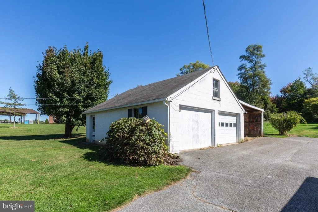 Photo of 15811 HANOVER PIKE