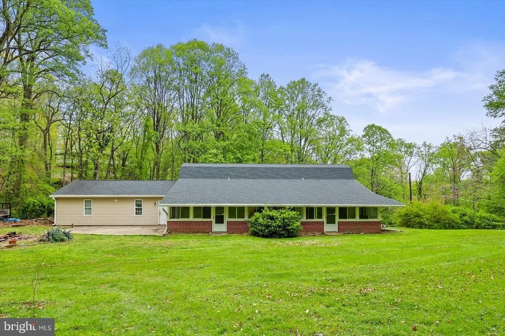 Photo of 1426 RIDGE ROAD