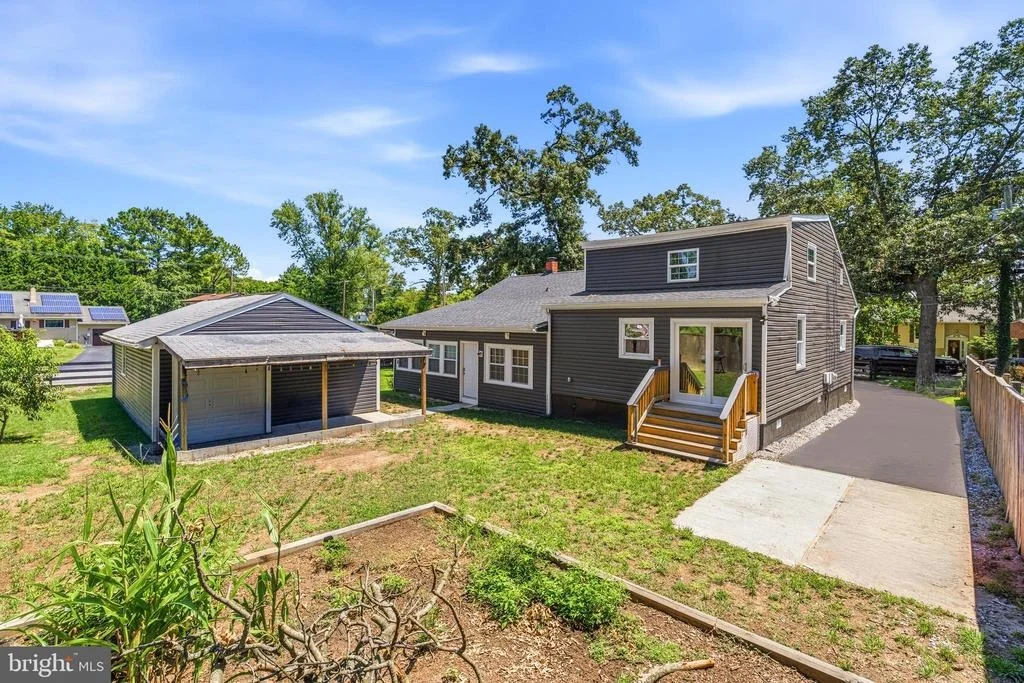 Photo of 1402 NORCROSS LANE