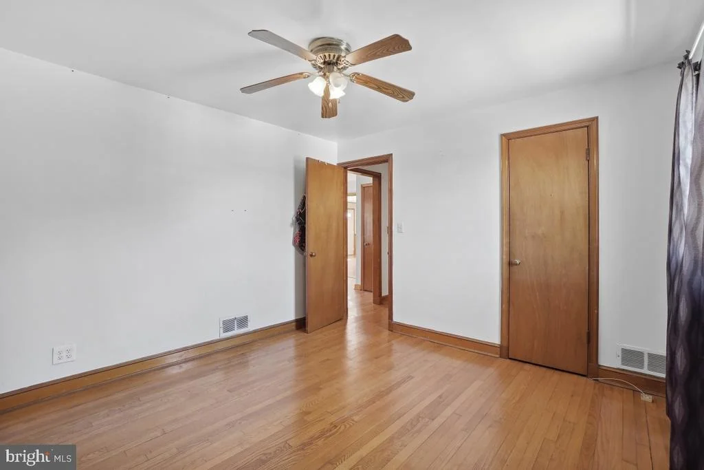 Photo of 18208 MUNCASTER ROAD