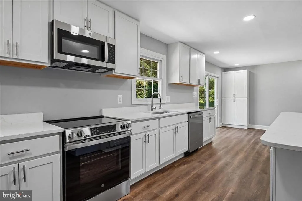 Photo of 8814 LAFAYETTE DRIVE