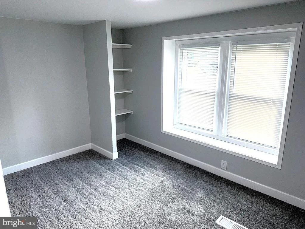 Photo of 481 KEITH ROAD