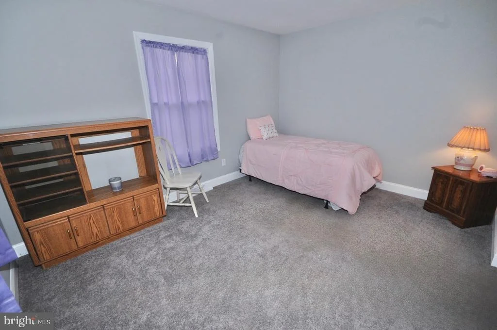 Photo of 298 N HOOK ROAD