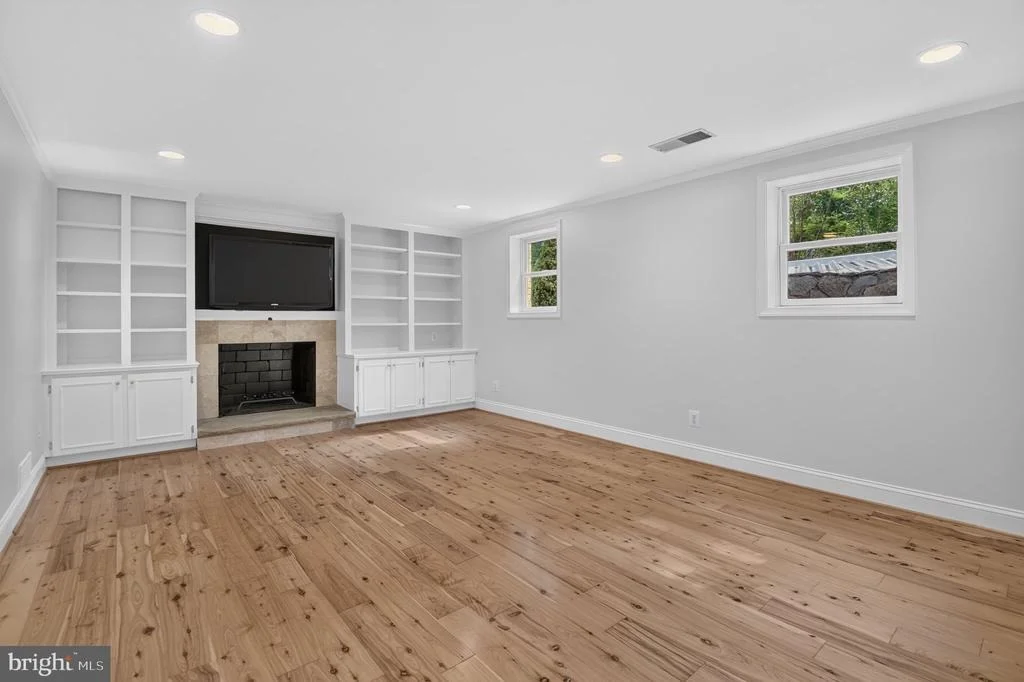 Photo of 6309 KENHOWE DRIVE