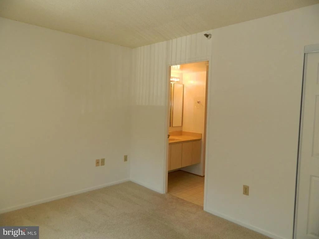 Photo of Unit 2107 at 15107 INTERLACHEN DRIVE