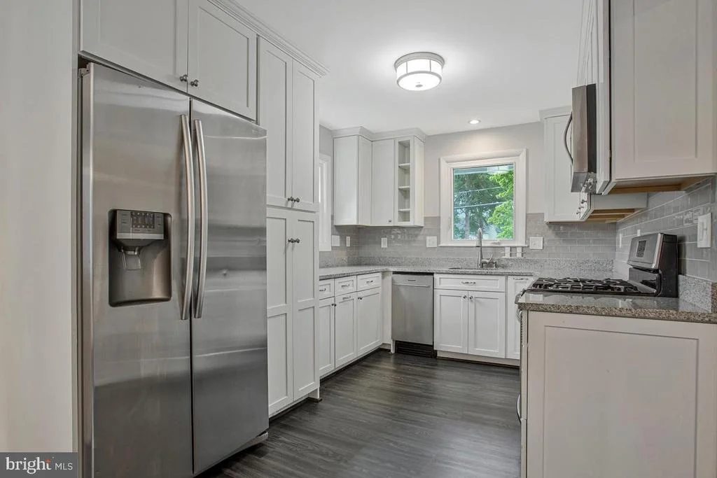 Photo of 454 MANOR ROAD