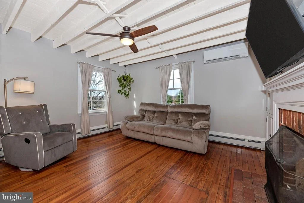Photo of 9002 WALNUT STREET