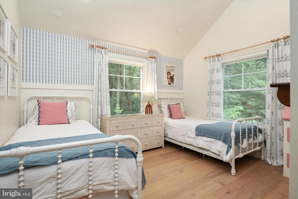 Photo of 934 N FOREST TRAIL
